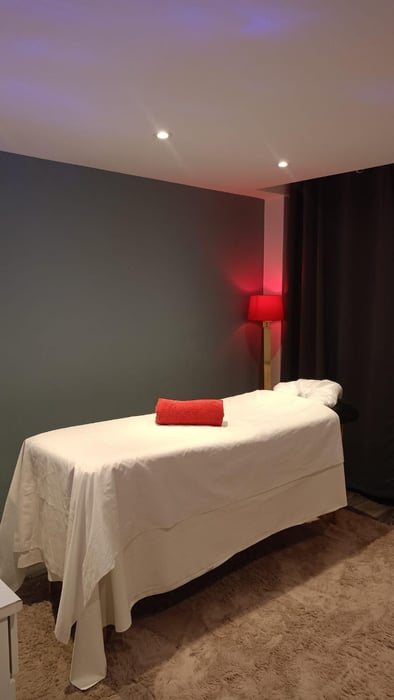 in-person session with comfortable Angel by SweetAngel