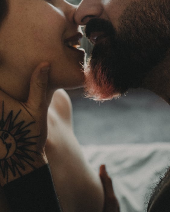 Cuddle / snuggle session by alexandredandelion