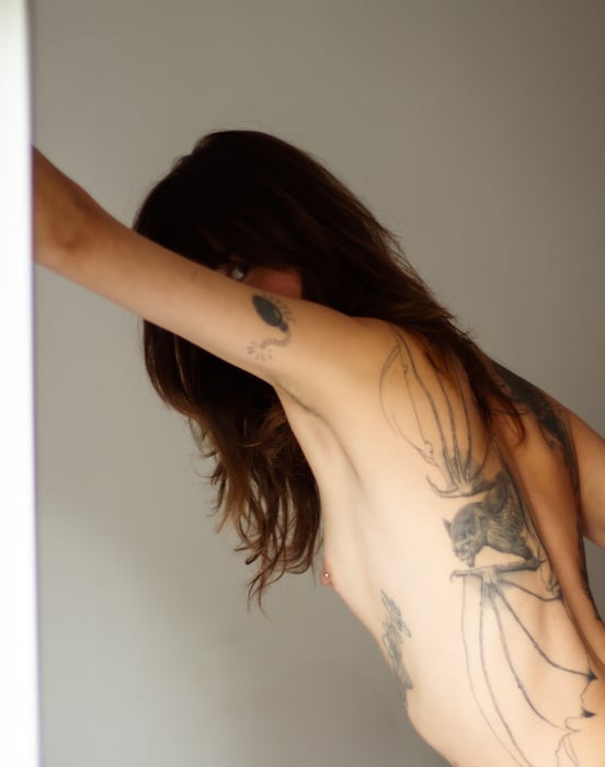 Sensual photography by Mxlin