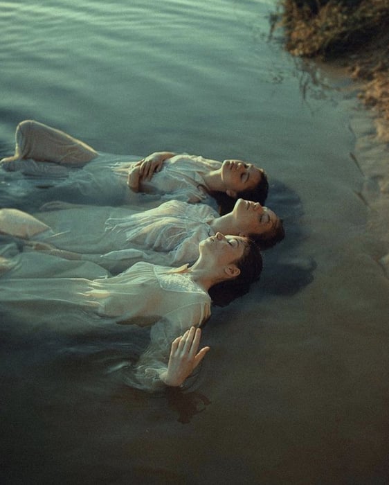 Sacred Sluts - Tempelnacht für Frauen und Yoni Menschen by SanyaAlaya