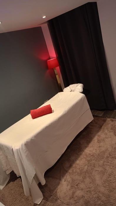 in-person session with comfortable Angel by SweetAngel